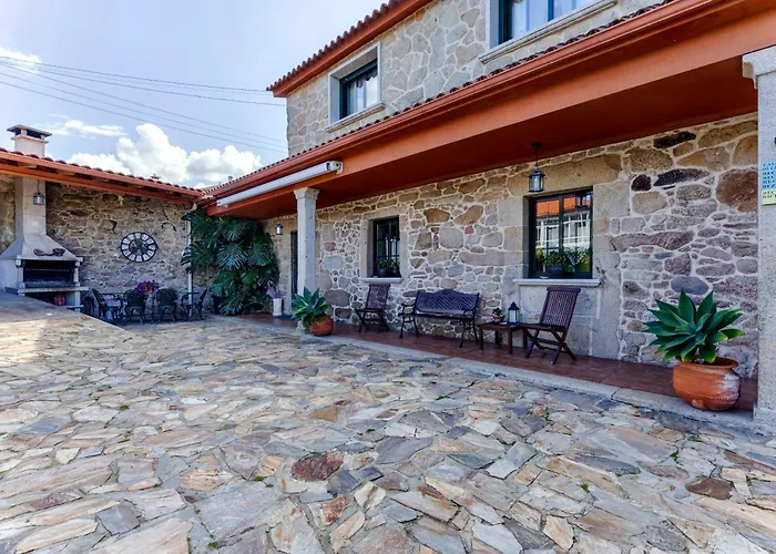 Casa Rural Os Carballos